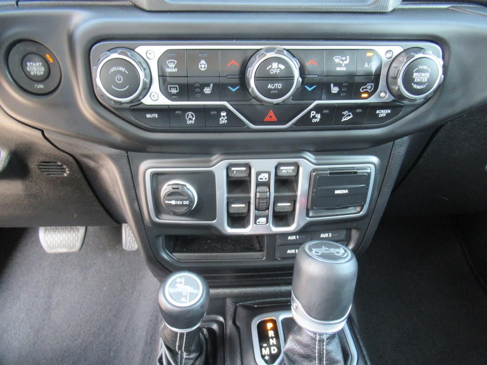 Used 2018 Blue Jeep Unlimited Sahara image 26