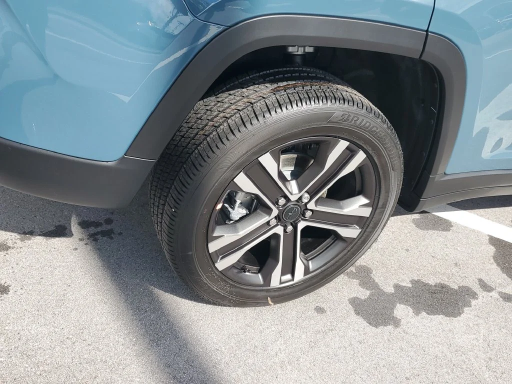 New 2027 Blue Jeep Limited image 4