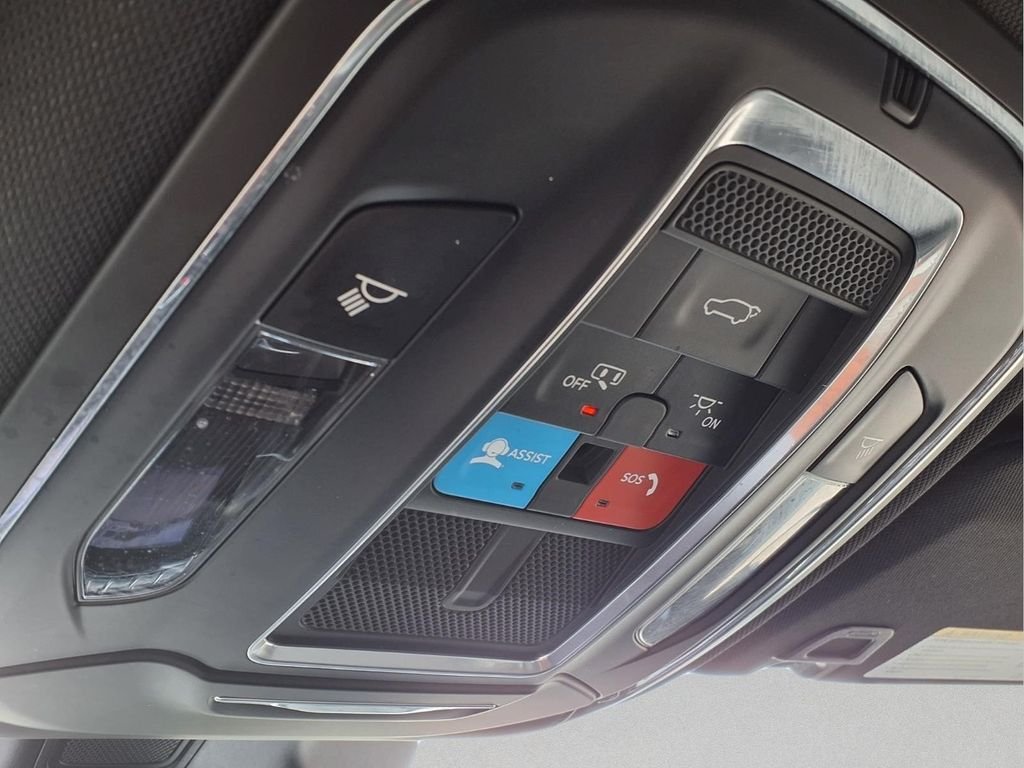 Used 2023 Gray Jeep Altitude image 19
