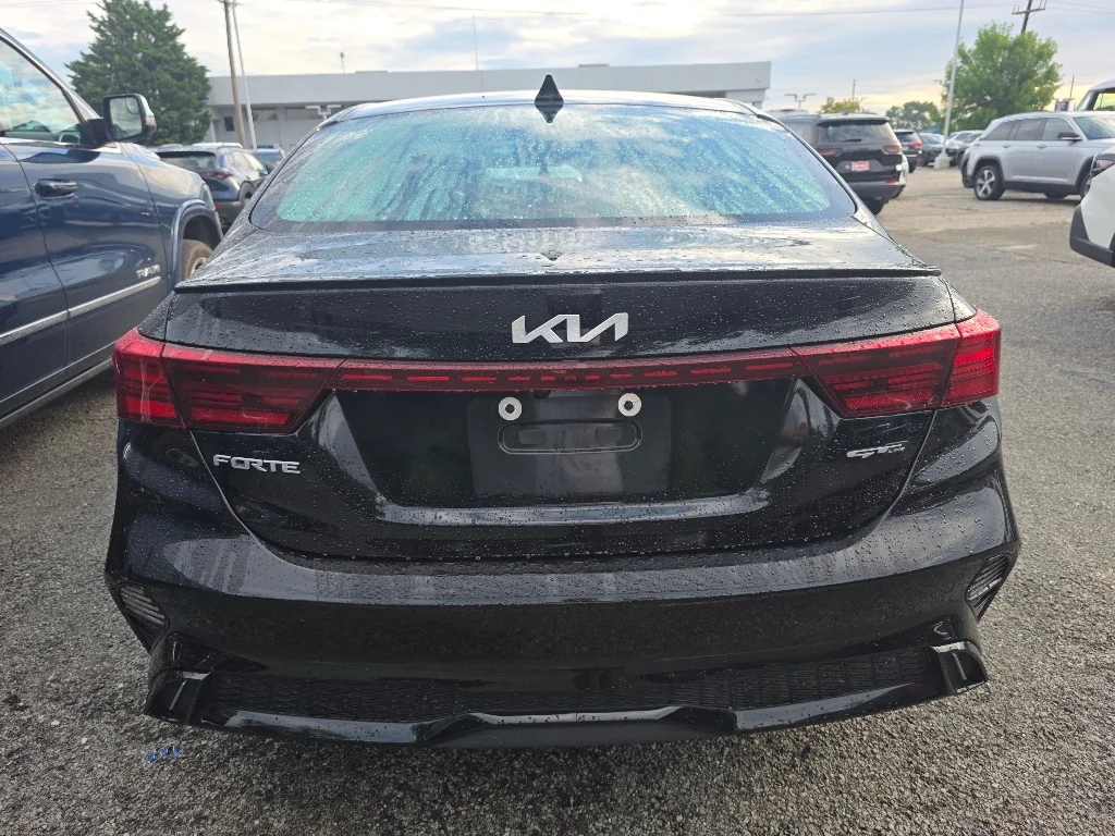 Used 2023 Aurora Black Pearl Kia GT-Line image 3