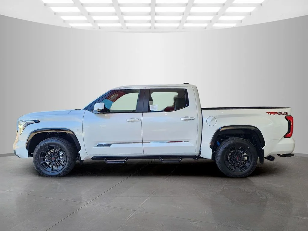 New 2026 Wind Chill Pearl <sup>1</sup> Toyota  Platinum image 5