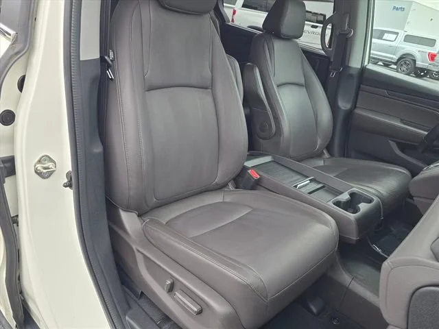 Used 2018 White Honda EX-L image 14
