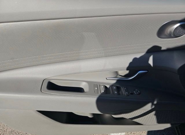 Certified Used 2025 Gray Hyundai Blue image 15