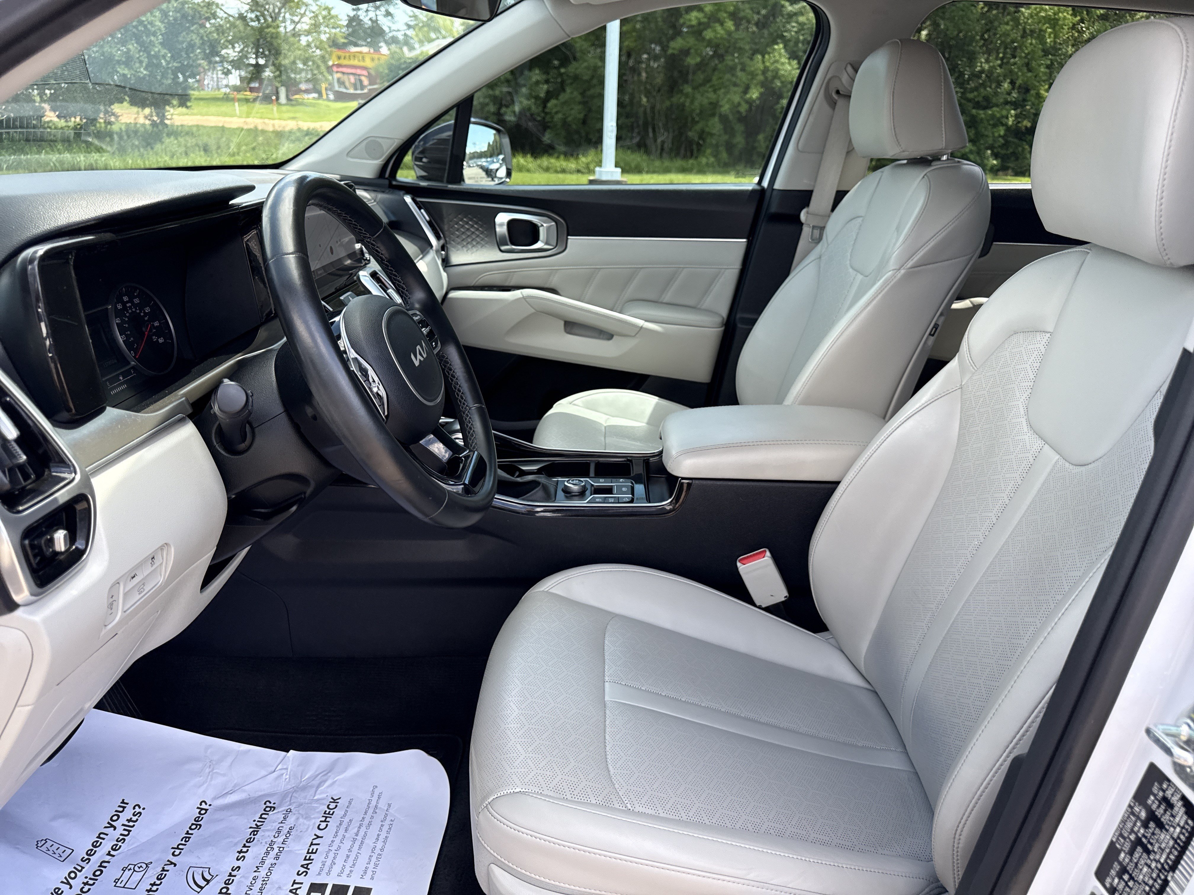 Used 2022 Glacial White Pearl Kia SX image 11