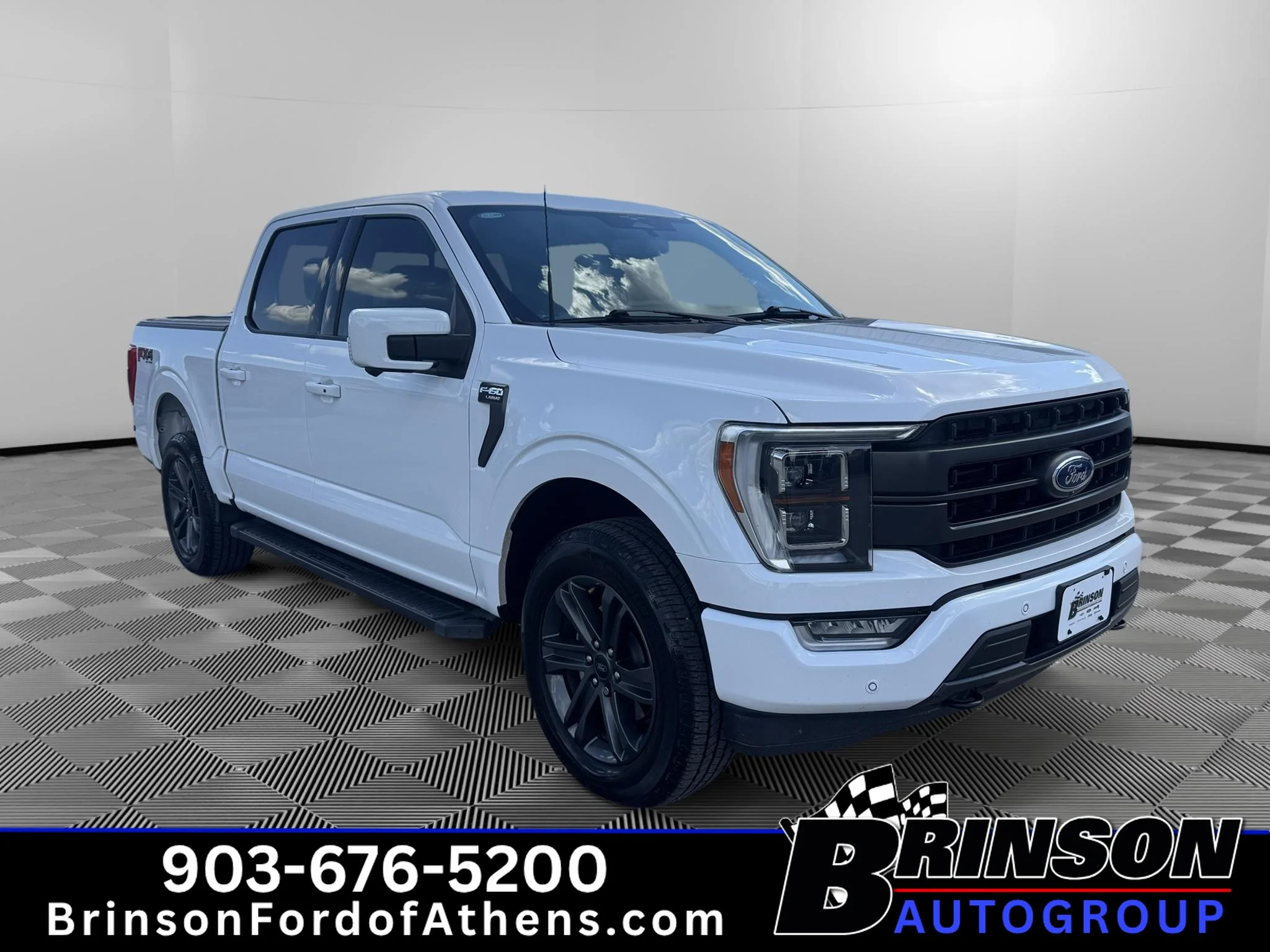 Certified Used 2023 Oxford White Ford LARIAT image 3