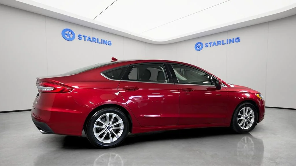 Used 2020 Red Ford SE image 10