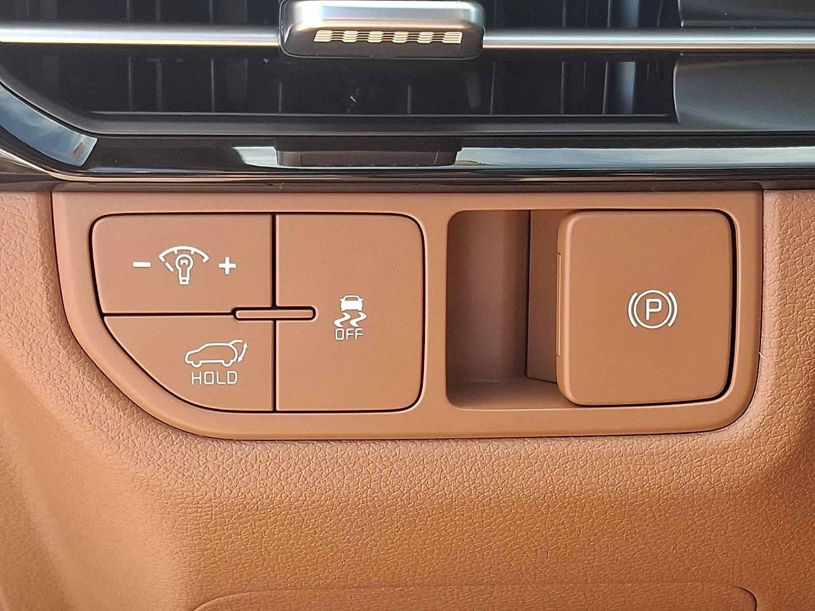 New 2027 White Kia X-Line image 20