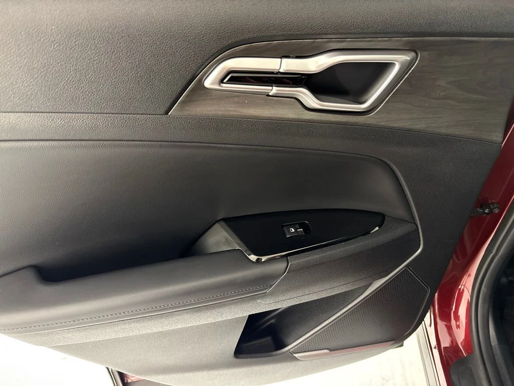 Used 2025 Red Kia X-Line image 23