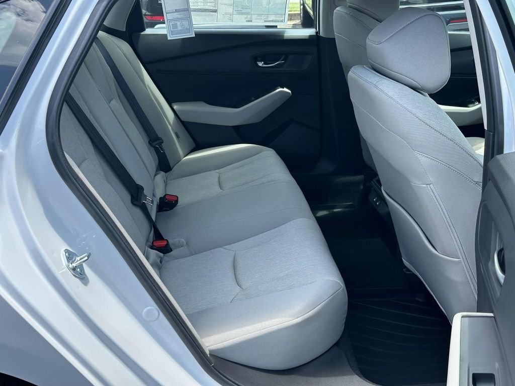 2025 Honda Accord SE - Photo 7