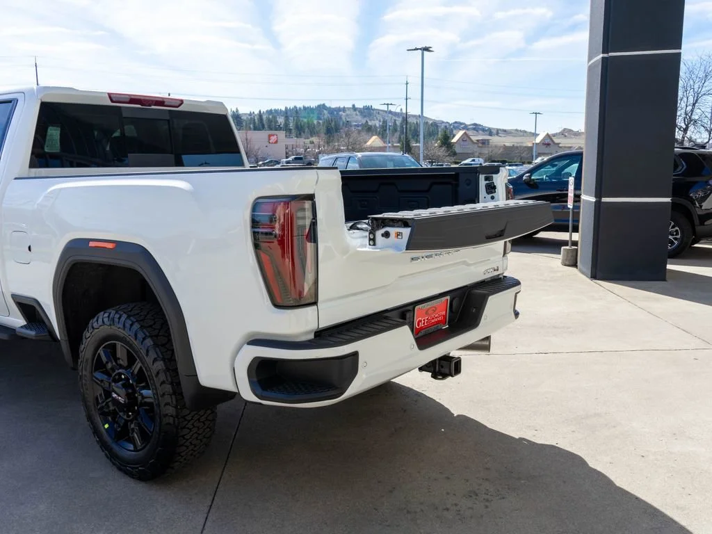 New 2026 Summit White GMC AT4 image 33