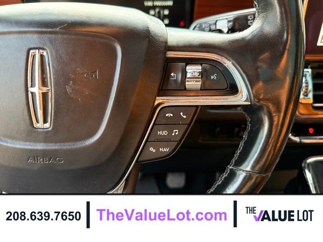 Used 2018 White Lincoln Reserve image 31