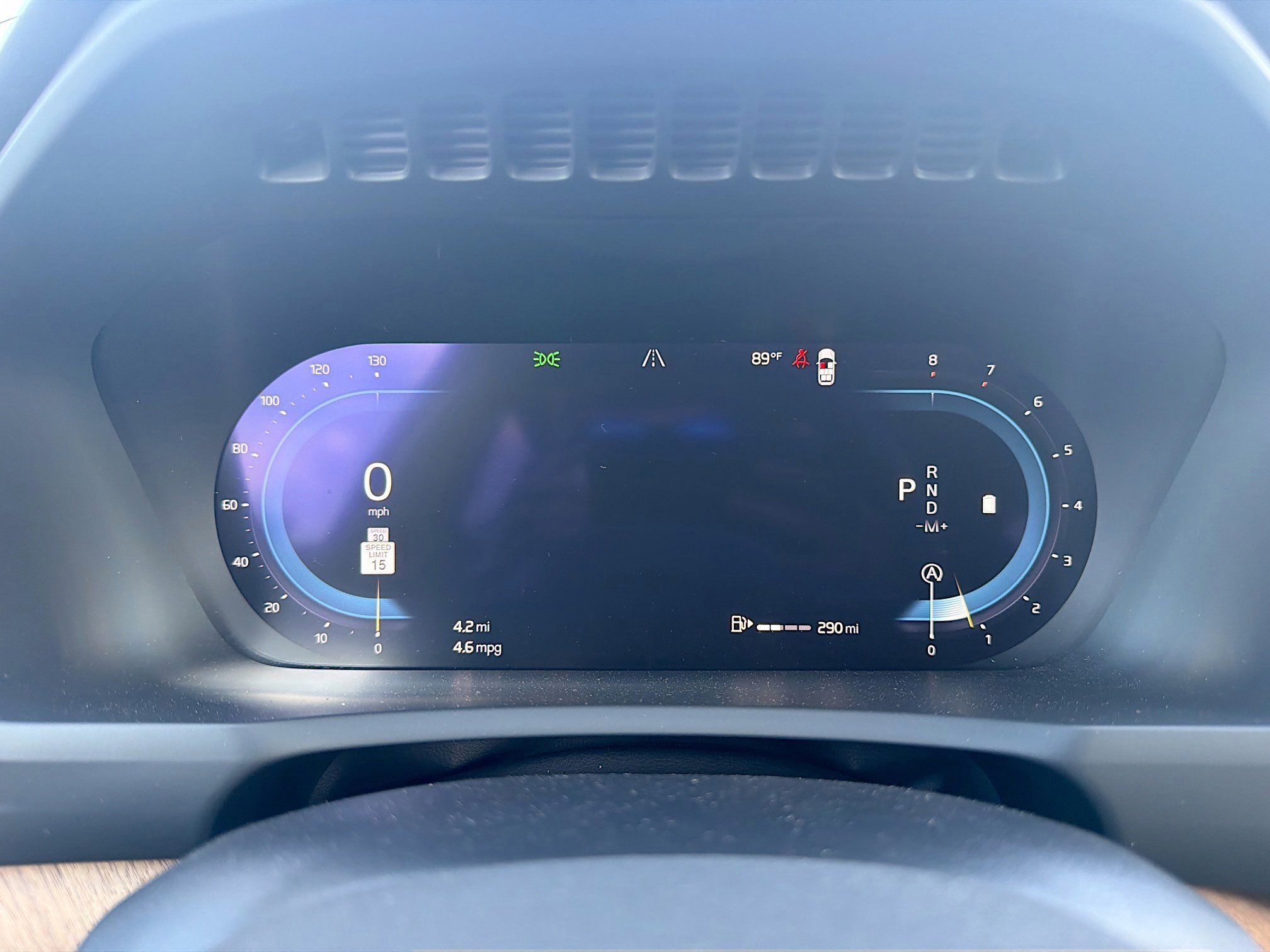 Used 2024 Vapour Gray Metallic Volvo Plus Bright Theme image 39