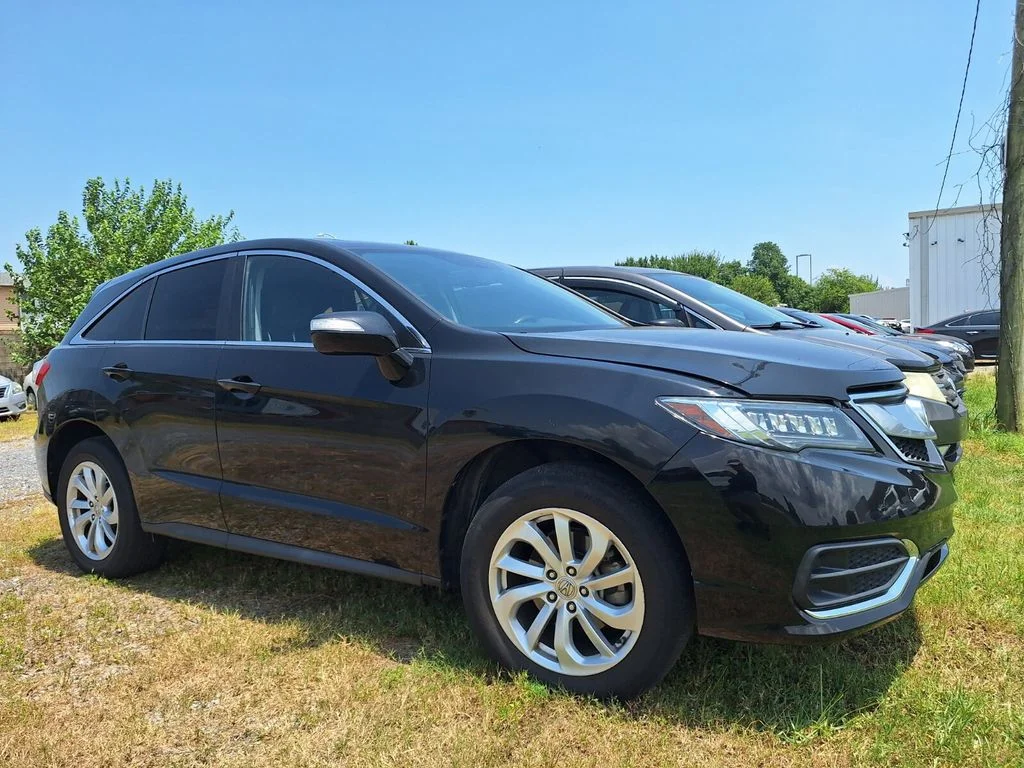 Used 2017  Acura Base image 3
