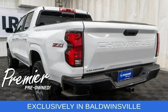 Used 2025 White Chevrolet Z71 image 7