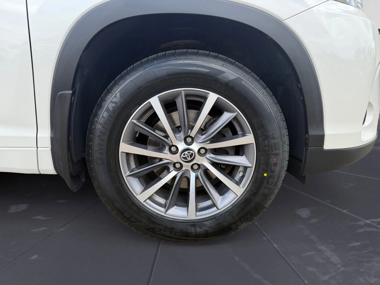 Used 2017 Blizzard Pearl Toyota XLE image 46