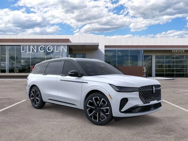 New 2026 White Platinum Metallic Tri-Coat Lincoln Reserve image 7