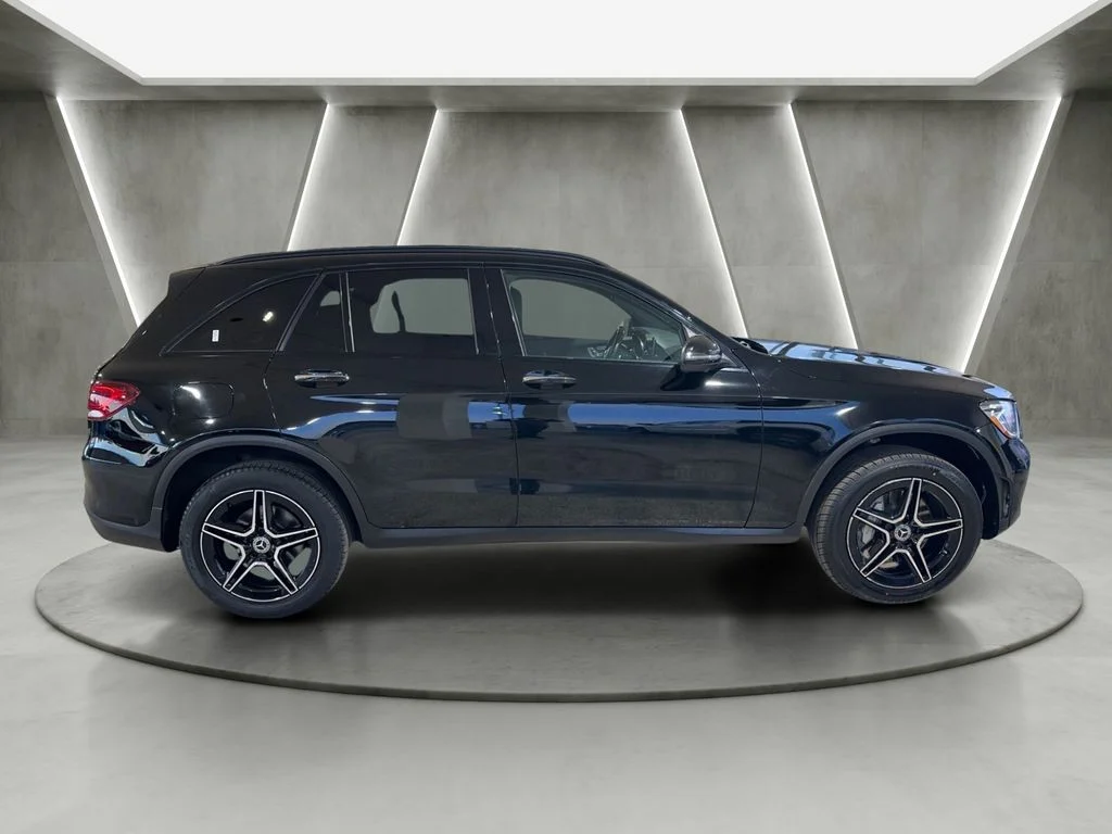 2022 Mercedes-Benz GLC GLC300 - Photo 8
