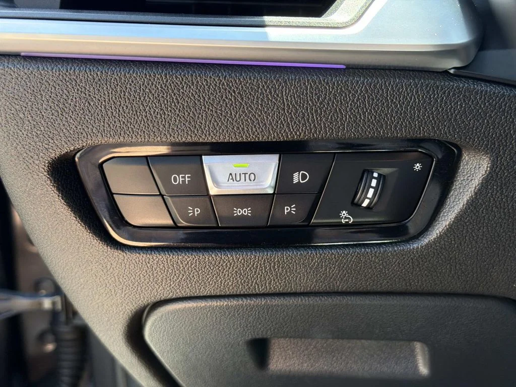 Used 2020 Mineral Grey Metallic BMW M340i image 15