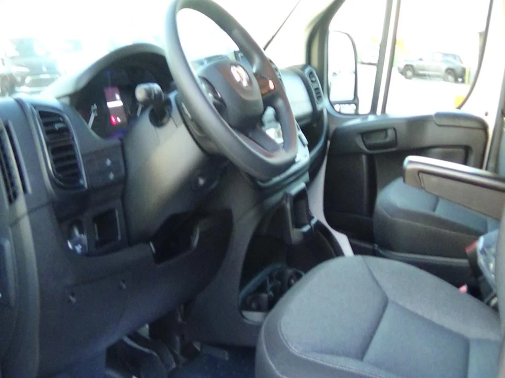 Used 2025 Bright White Clear Coat (pw7) RAM Tradesman 2500 image 13