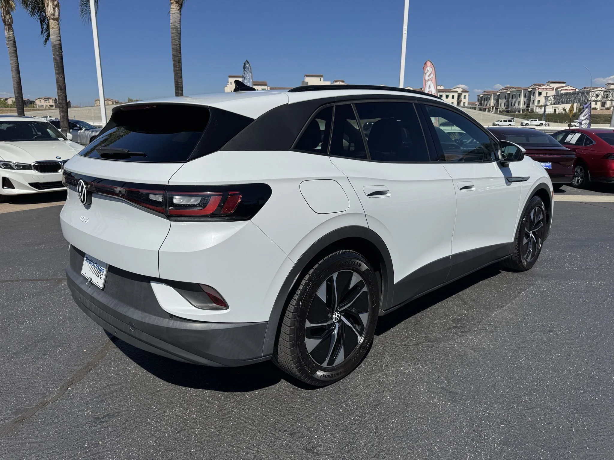 Used 2021 Glacier White Metallic Volkswagen Pro S image 8