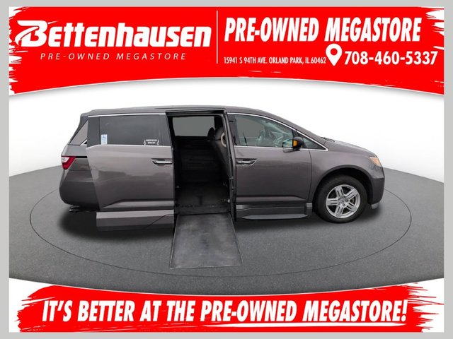 Pre-Owned 2011 Honda Odyssey Touring With Navigation