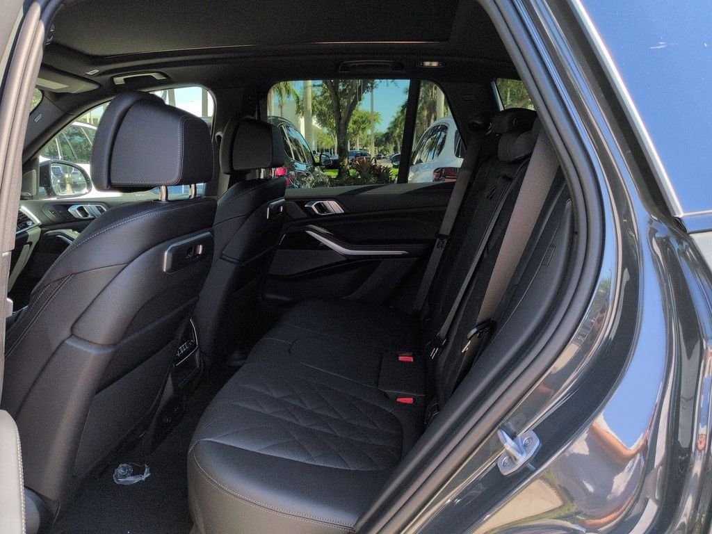New 2026 Dravit Grey Metallic BMW xDrive40i image 14