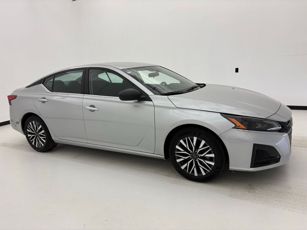 2025 Nissan Altima 2.5 SV's photo