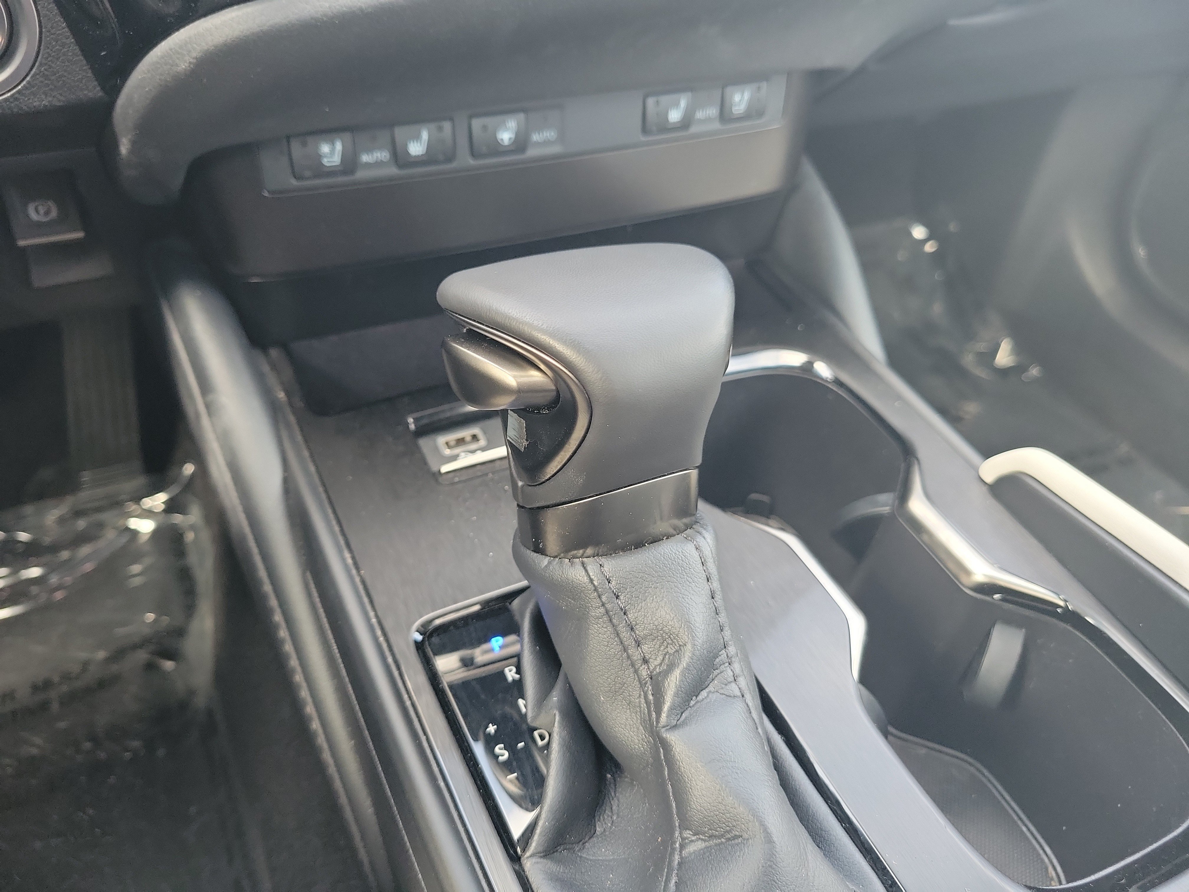 Used 2023 Iridium Lexus 250 image 28