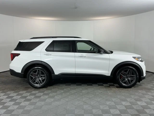 New 2026 Star White Metallic Tri-Coat Ford ST image 4