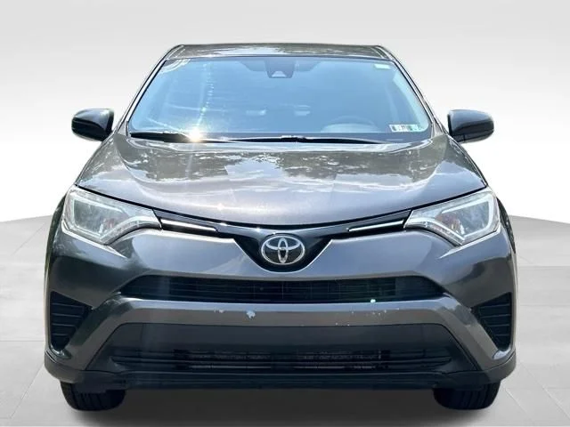 Used 2018 Gray Toyota LE image 8