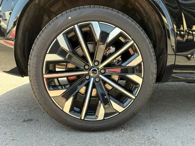 New 2026 Onyx Black Volvo Ultra image 28