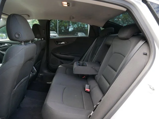 Used 2017 Silver Chevrolet Hybrid image 11