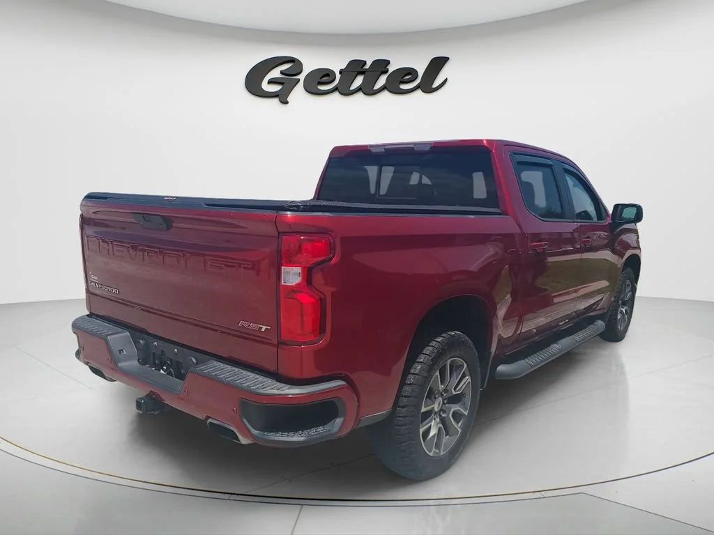 Used 2021 CHERRY RED TINTCOAT Chevrolet RST image 3
