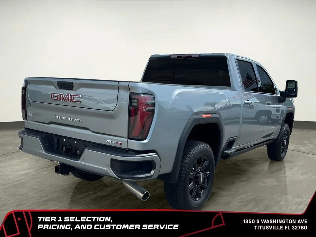 Used 2024 Sterling Metallic GMC AT4 image 9