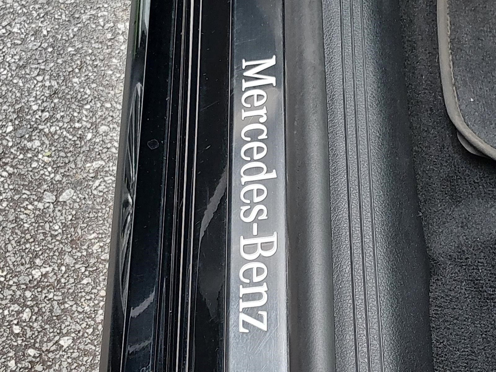 Used 2023  Mercedes-Benz C 300 image 24