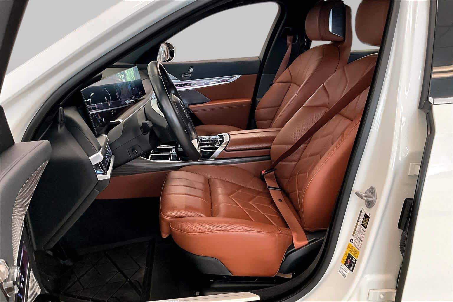 Pre-Owned 2024 BMW I7 XDrive60
