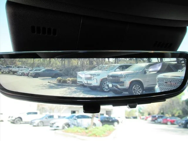 Used 2025 Black Cadillac Premium Luxury image 28