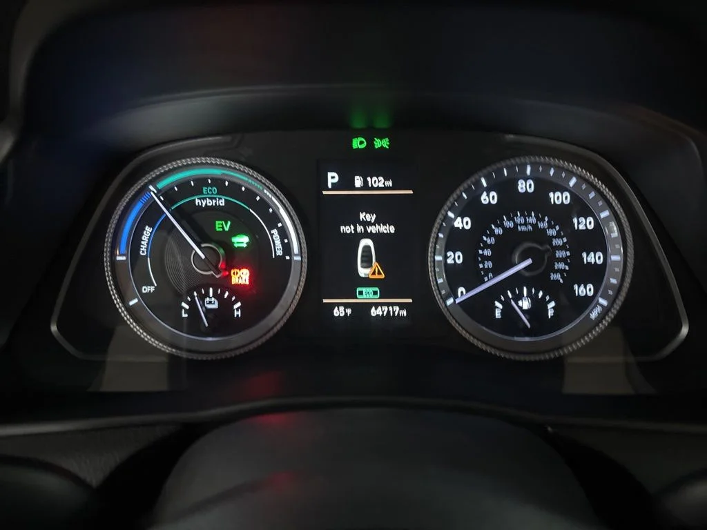 Certified Used 2021 Red Hyundai Blue image 23