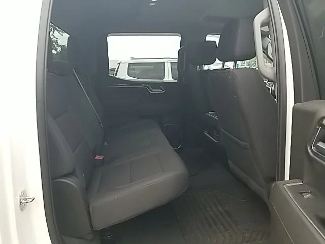 Used 2022 White Chevrolet LT image 35