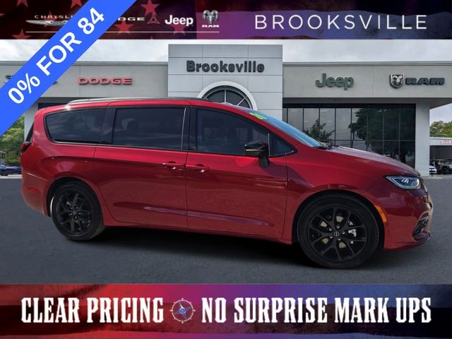 2026 Chrysler Pacifica Limited's photo