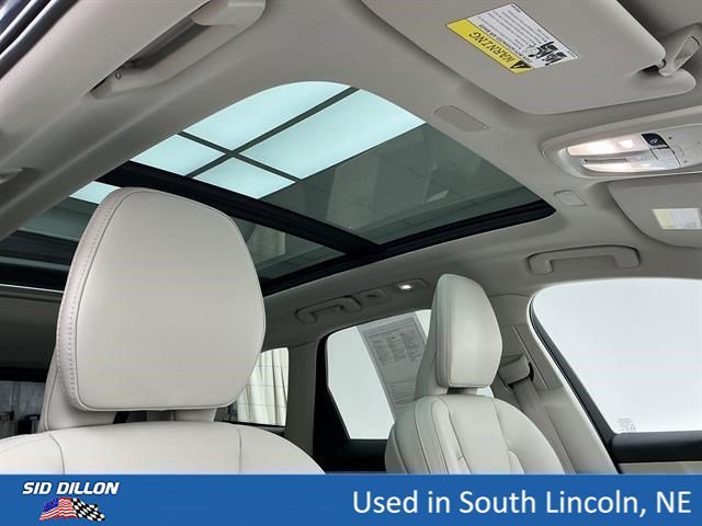 Used 2023 Denim Blue Metallic Volvo Ultimate Bright Theme image 24