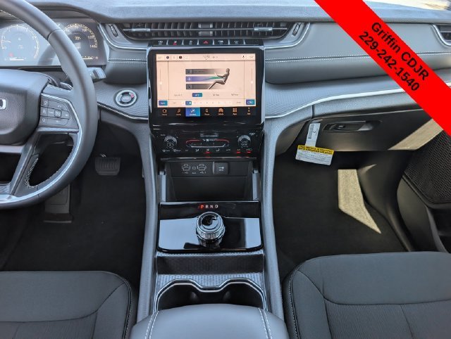 New 2027 Sting-Gray Clear-Coat Paint Jeep Laredo image 7