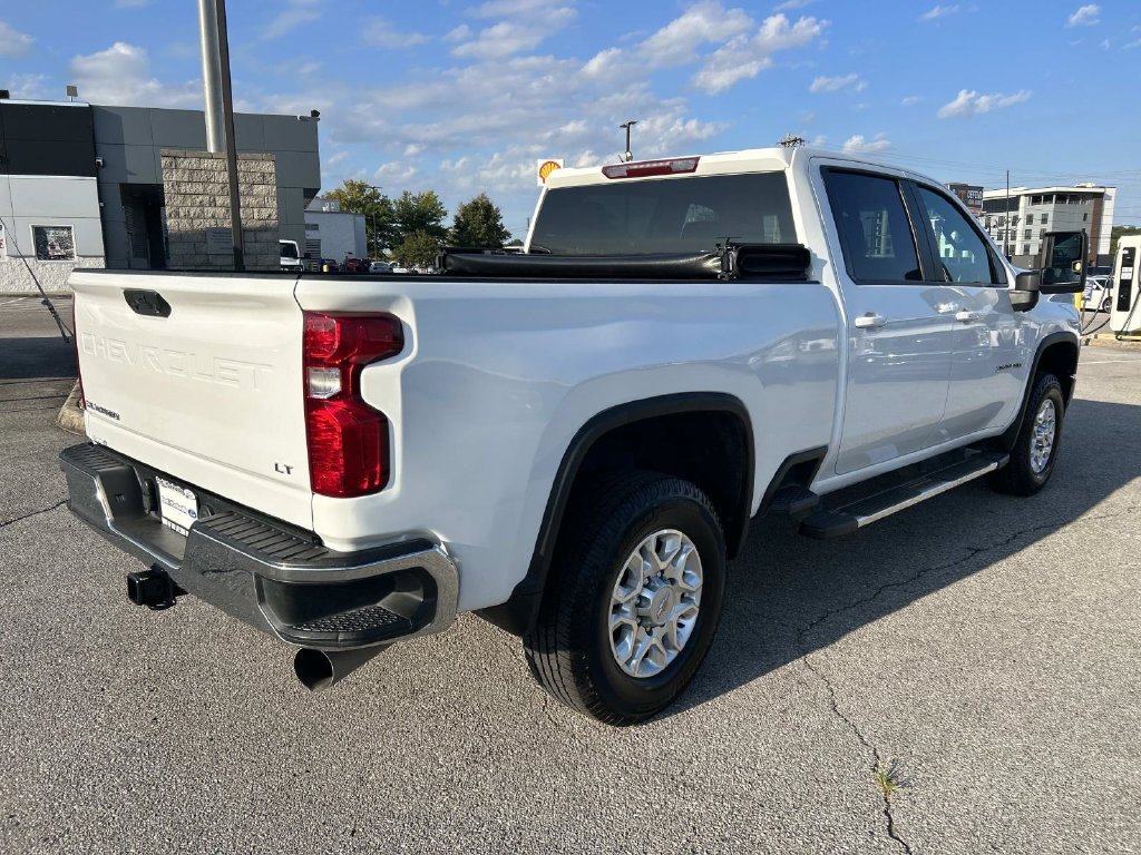 Used 2023 Summit White Chevrolet LT image 4