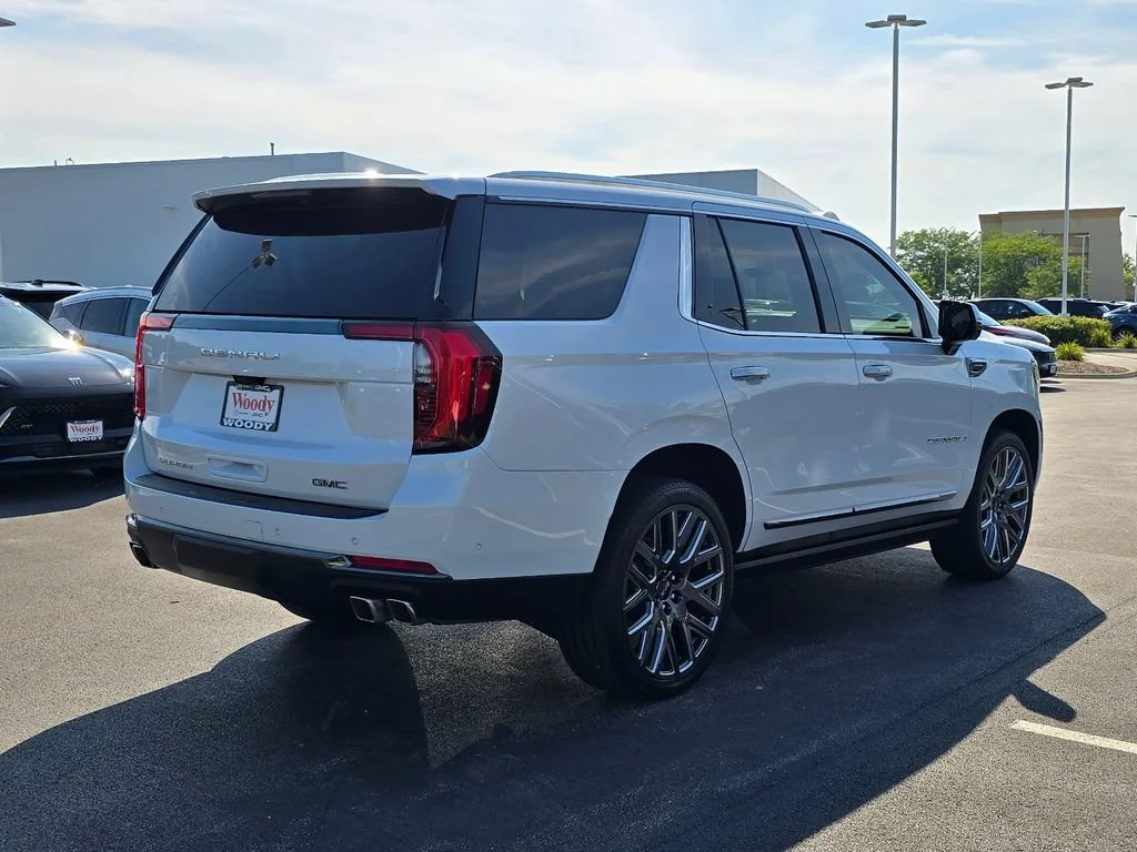 2026 GMC Yukon Denali Ultimate - Photo 8