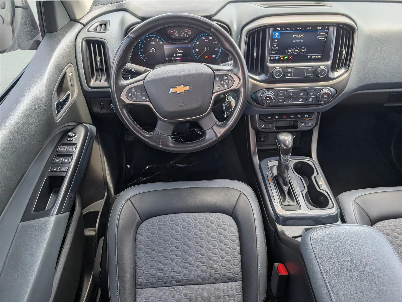 Used 2022 Summit White Chevrolet Z71 image 29