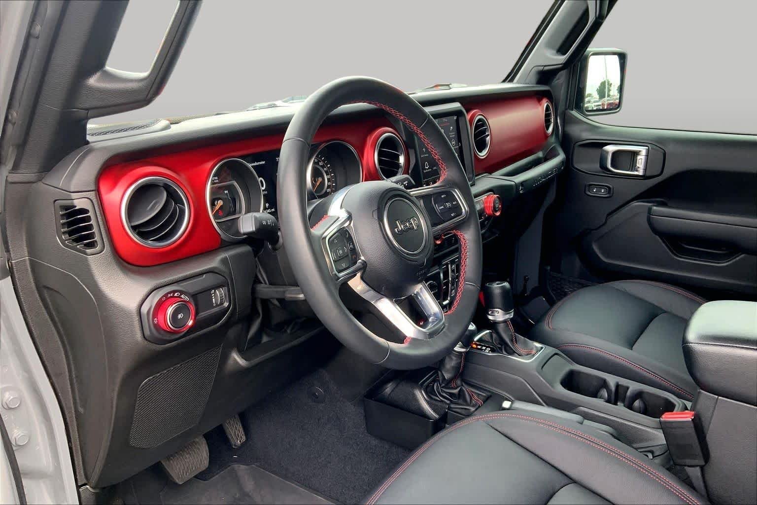 Used 2023 Sting-Gray Clearcoat Jeep Rubicon image 18