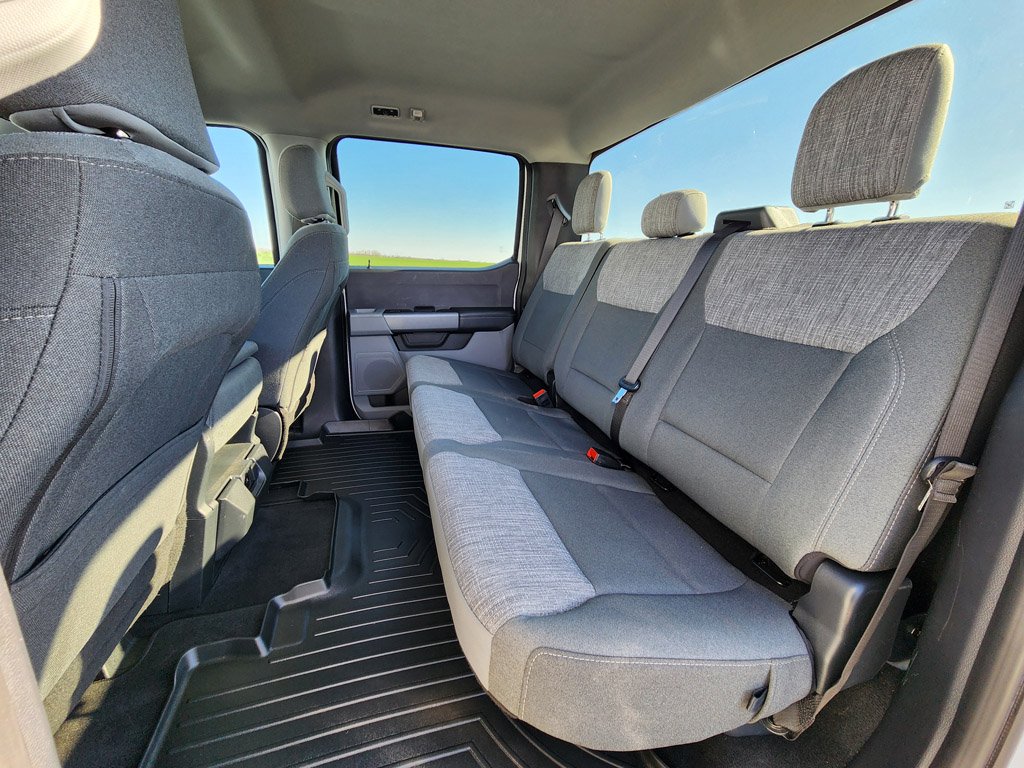 Used 2024 Oxford White Ford XLT image 16