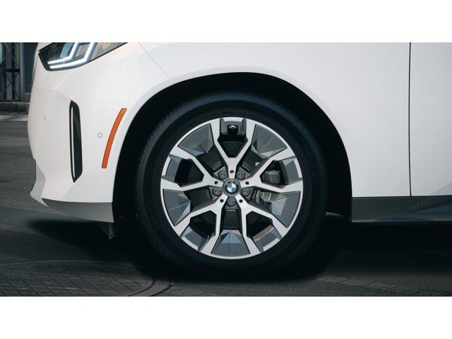 New 2026 Mineral White Metallic BMW  image 7
