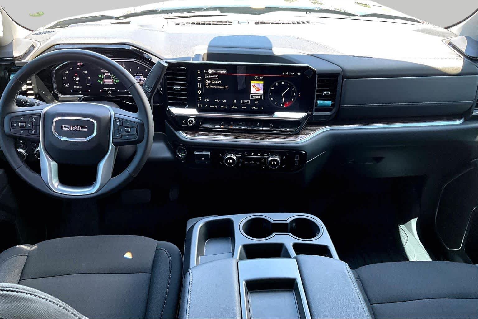 Used 2026 Onyx Black GMC Elevation image 13