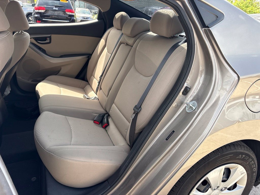 Used 2016 Brown Hyundai SE image 12